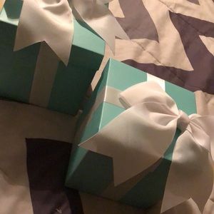 Tiffany blue boxes